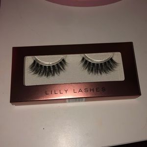 Lilly Lashes Gaia